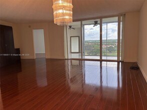 3507 Oaks Way, Unit 805 in Pompano Beach, FL - Building Photo - Building Photo