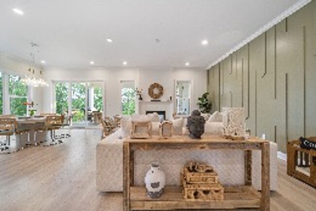 property at 280 Monteith Dr