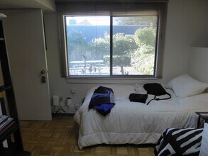 980 Burnett Ave in San Francisco, CA - Building Photo - Building Photo