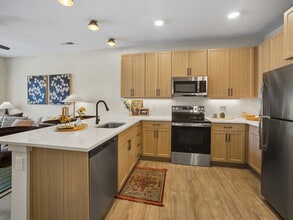 Canopy on Western in Waldorf, MD - Foto de edificio - Building Photo