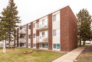 Fairtree Manor in Edmonton, AB - Building Photo