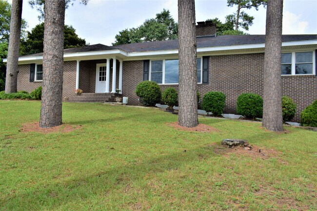 207 E Martintown Rd in North Augusta, SC - Building Photo - Building Photo