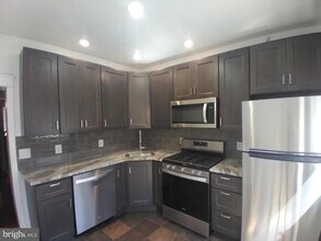 224 Watkins St in Philadelphia, PA - Building Photo - Building Photo