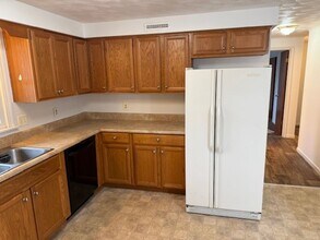 6644 Ravenwood Ave NW in Canton, OH - Building Photo - Building Photo