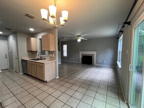 8011 Rustic Park in San Antonio, TX - Building Photo - Building Photo