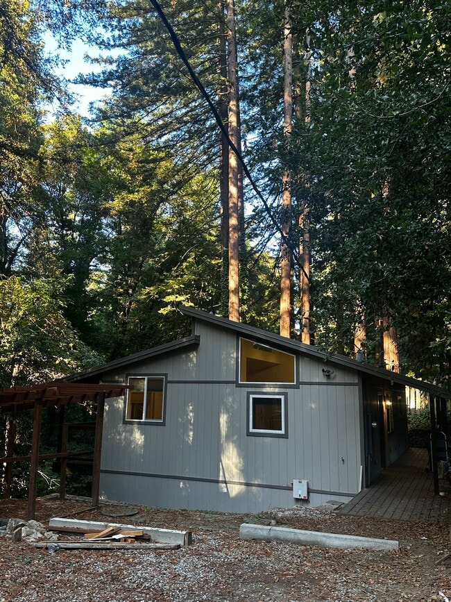 206 Sequoia Rd in Boulder Creek, CA - Building Photo - Building Photo