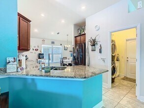 649 Meadow Pointe Dr in Haines City, FL - Foto de edificio - Building Photo