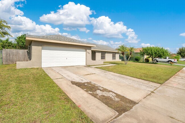 398 Buttonwood Dr in Kissimmee, FL - Building Photo - Building Photo