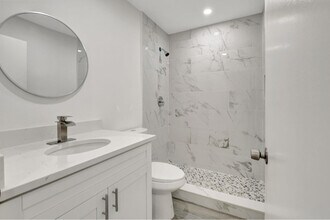 126 Burgundy B in Delray Beach, FL - Building Photo - Building Photo
