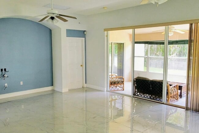 3046 Bay Laurel Cir N in Kissimmee, FL - Building Photo - Building Photo