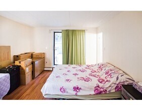 31 Harris St-Unit -102 in Brookline, MA - Foto de edificio - Building Photo