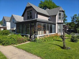 LARGE 4 BR HOME CLOSE TO DOWNTOWN W/ LOTS OF AMENITIES in Lafayette, IN - Building Photo