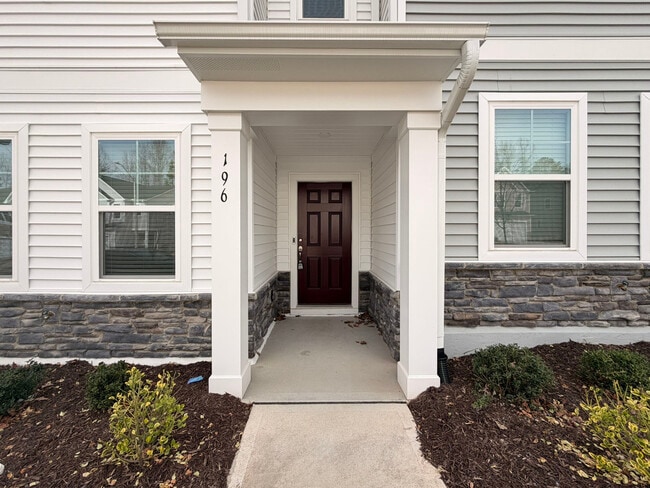 196 Aster Bloom Ln in Raleigh, NC - Foto de edificio - Building Photo