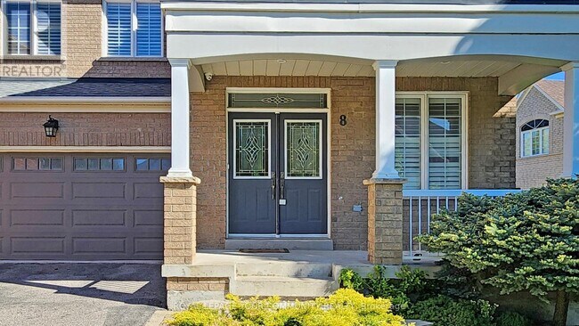 8 Candlewood Ct in Markham, ON - Building Photo - Building Photo