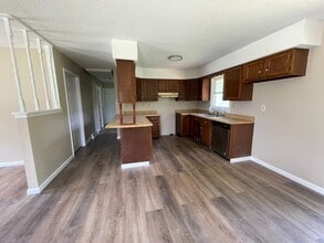 10 Milfred Dr in Bowling Green, MO - Building Photo - Building Photo