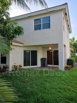 738 Perdido Heights Dr in Greenacres, FL - Building Photo