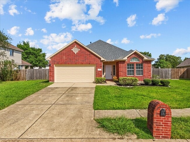 3421 Norma Ln in Pearland, TX - Building Photo - Building Photo
