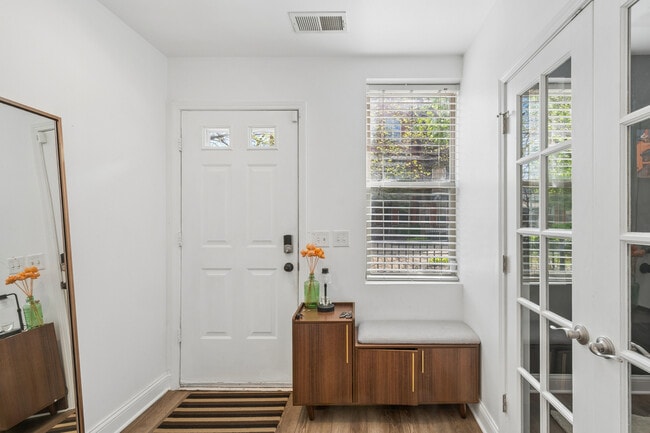 2504 S Calumet Ave in Chicago, IL - Building Photo - Building Photo