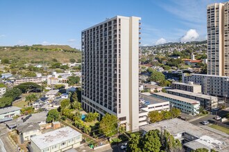 Camelot in Honolulu, HI - Building Photo - Building Photo
