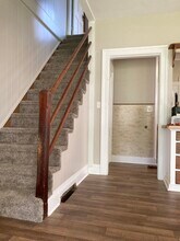 307 E Main St, Unit B in Brandon, WI - Foto de edificio - Building Photo