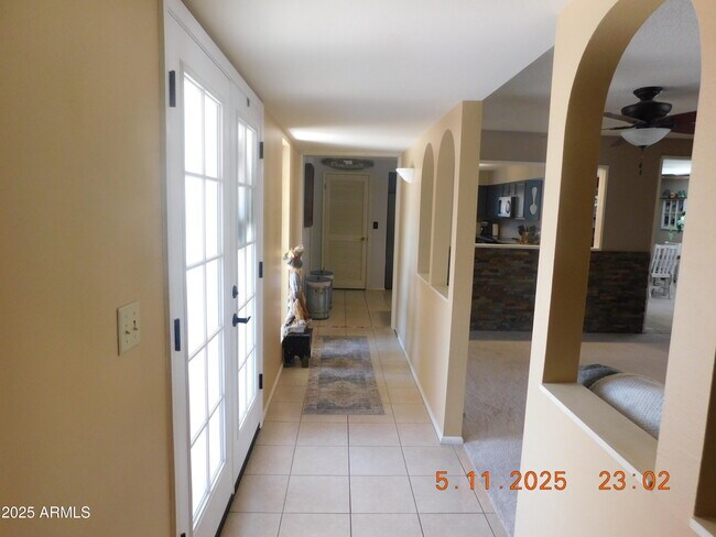 10630 W Caron Dr in Sun City, AZ - Building Photo - Building Photo