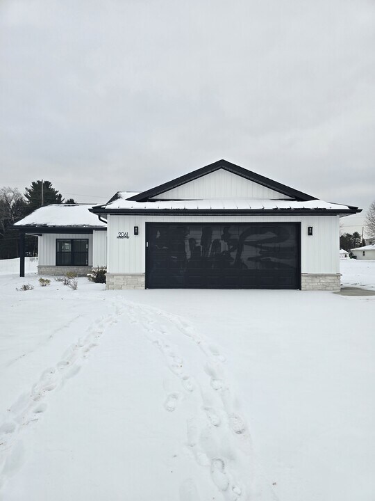 2061 Prosperity Way in Wooster, OH - Building Photo