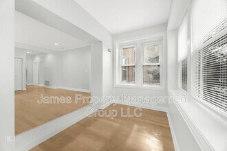 5669 N Magnolia Ave in Chicago, IL - Building Photo - Building Photo