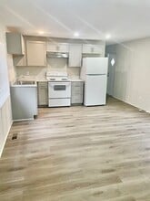 126 Canipe Rd in Dallas, NC - Building Photo - Building Photo