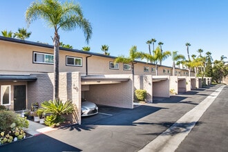 Ocean View Terrace Apartments in Oceanside, CA - Foto de edificio - Building Photo