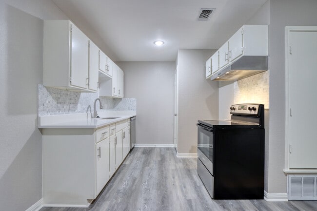 property at 2009 Interurban Blvd