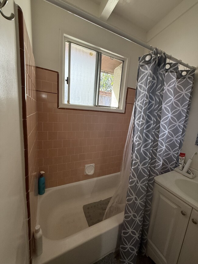 1804 Mackay Ln, Unit A in Redondo Beach, CA - Foto de edificio - Building Photo