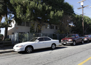 Reflections at Barbara Ann in North Hollywood, CA - Building Photo - Building Photo