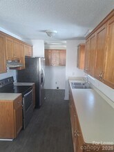 201 Eastwood Dr in Mount Holly, NC - Building Photo - Building Photo