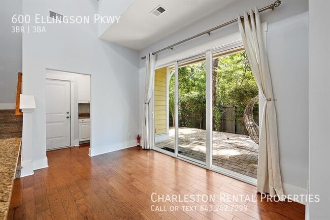 600 Ellingson Pkwy in Mount Pleasant, SC - Building Photo - Building Photo