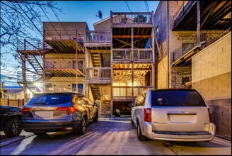 2817 N Damen Ave, Unit 1 in Chicago, IL - Building Photo - Building Photo