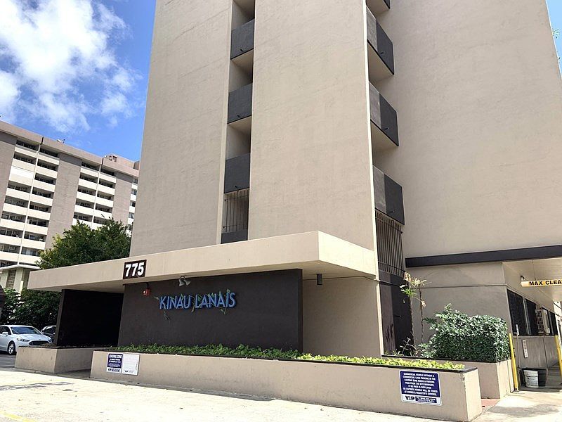 775 Kinalau Pl, Unit 701 in Honolulu, HI - Foto de edificio