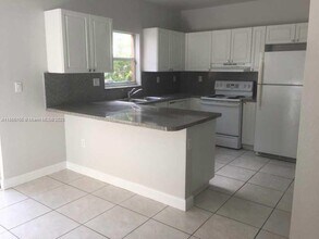 833 SW 148th Pl in Miami, FL - Building Photo - Building Photo