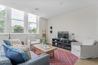 77 Van Dam St, Unit 305 in Saratoga Springs, NY - Building Photo - Building Photo