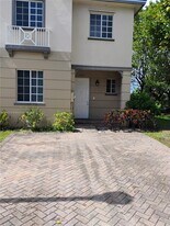 1115 Lucaya Dr in West Palm Beach, FL - Building Photo