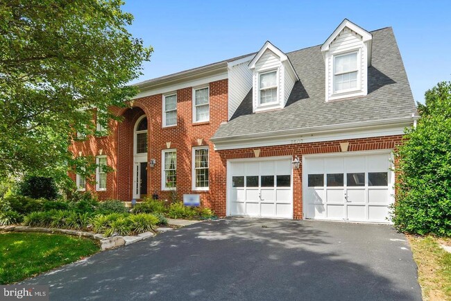 property at 2507 Glenlawn Pl