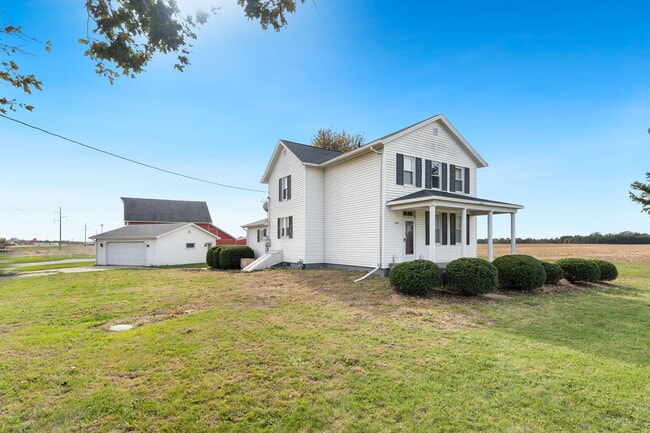 2442 Mittman Rd in Muscatine, IA - Building Photo - Building Photo