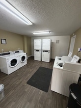 5123 Ryan Rd in Toledo, OH - Foto de edificio - Building Photo