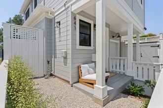641 Center St in Healdsburg, CA - Building Photo - Building Photo