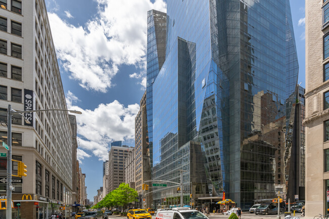 400 Park Ave S in New York, NY - Building Photo - Building Photo