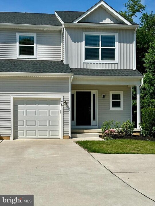 76 Tansboro Rd in Berlin, NJ - Building Photo