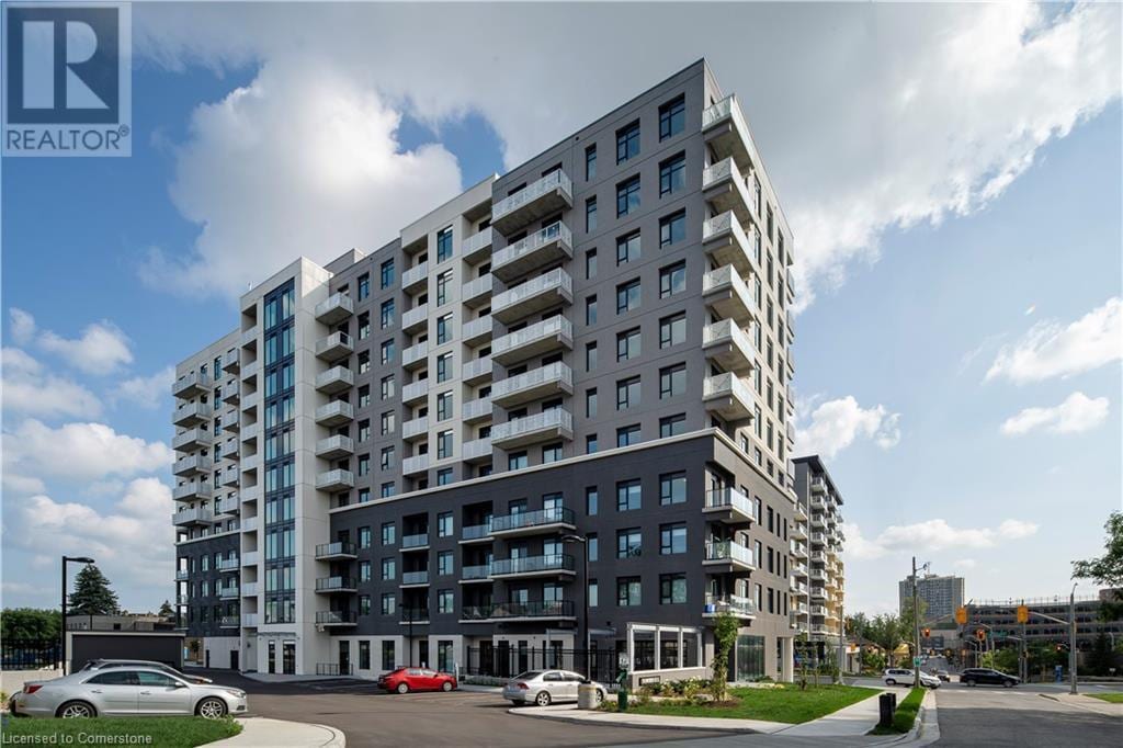 66 Weber St E in Kitchener, ON - Building Photo