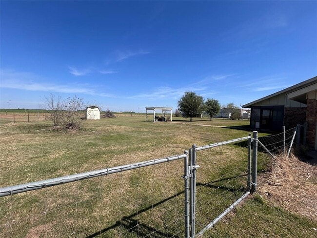 5931 Limmer Loop in Hutto, TX - Building Photo - Building Photo