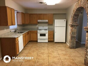 3743 E Helena Stravenue in Tucson, AZ - Building Photo - Building Photo