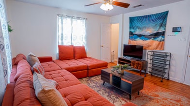 6010 Mandeville St in New Orleans, LA - Building Photo - Building Photo
