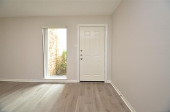 2931 Jenny Dr in Sugar Land, TX - Building Photo - Building Photo